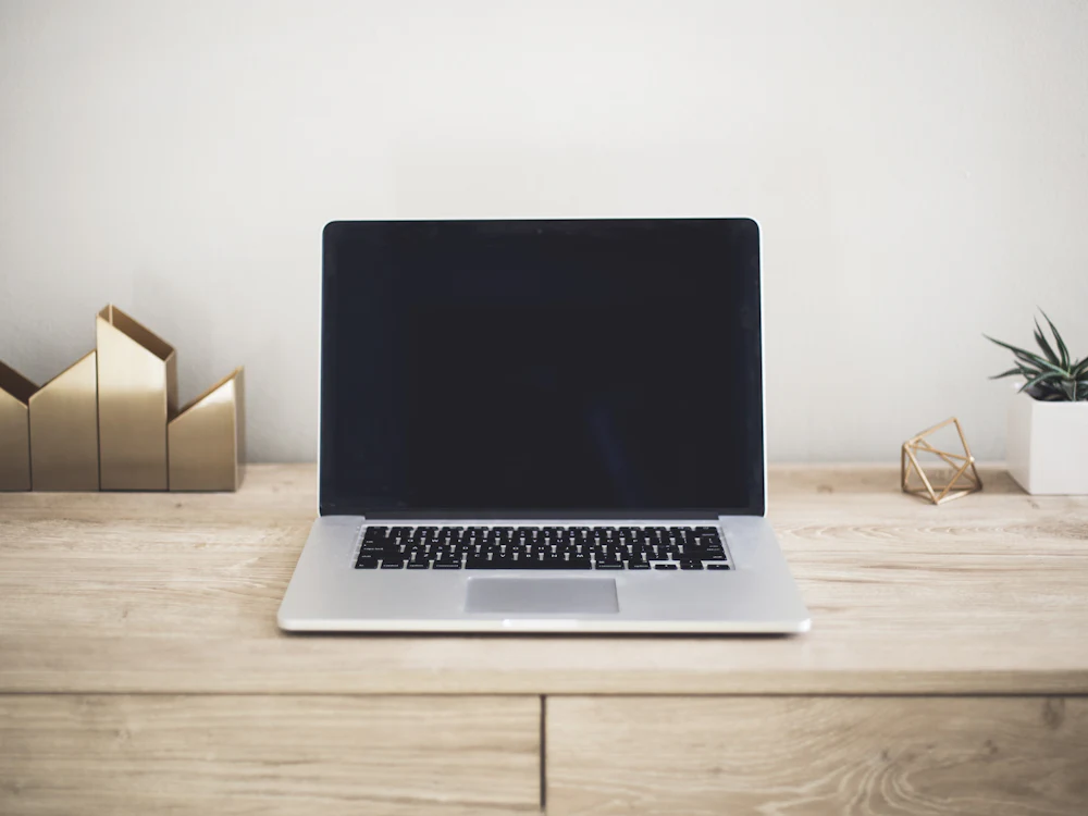 MacBook Air 13" (2020, M1, 256GB)
